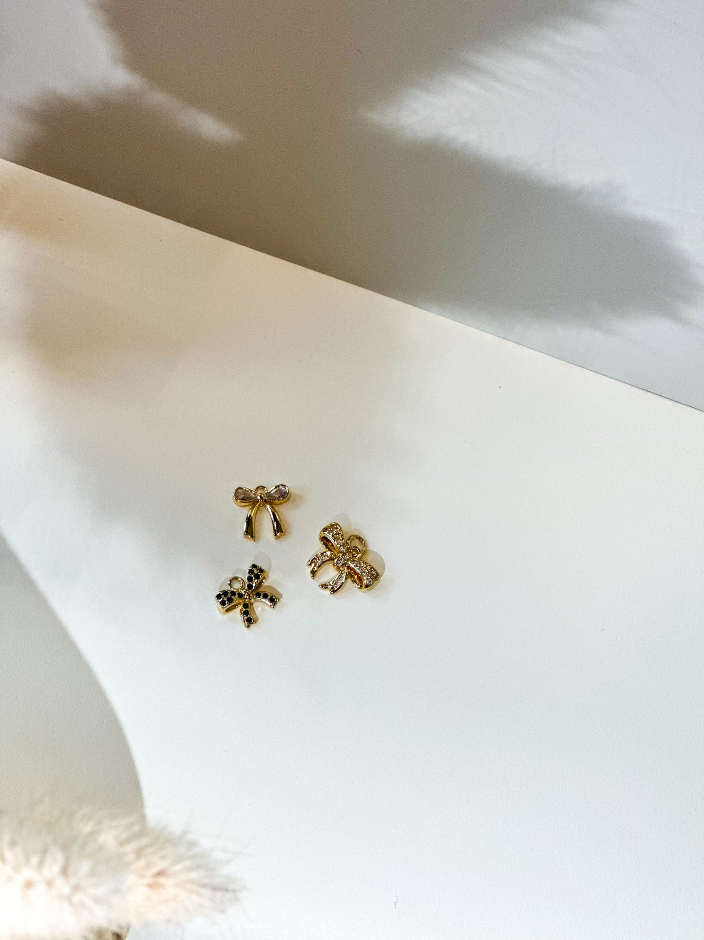 Charm bow black zirconia